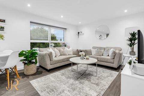 1 bedroom apartment for sale, Lampits, Hoddesdon EN11
