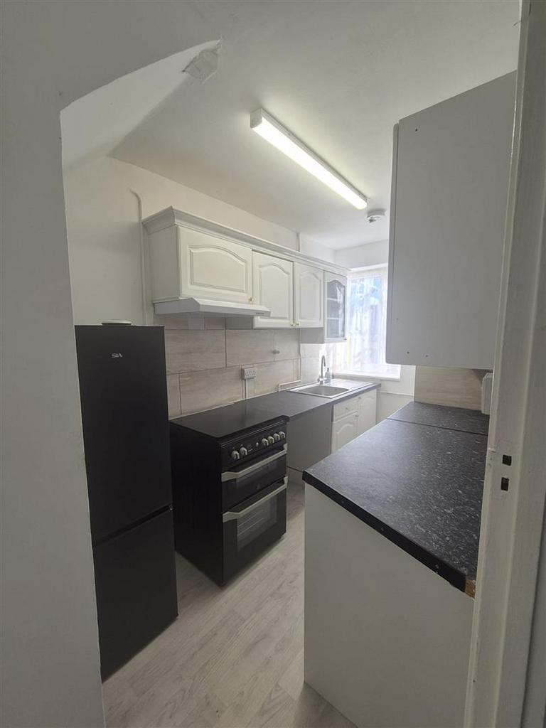 House in Mitcham - View 3