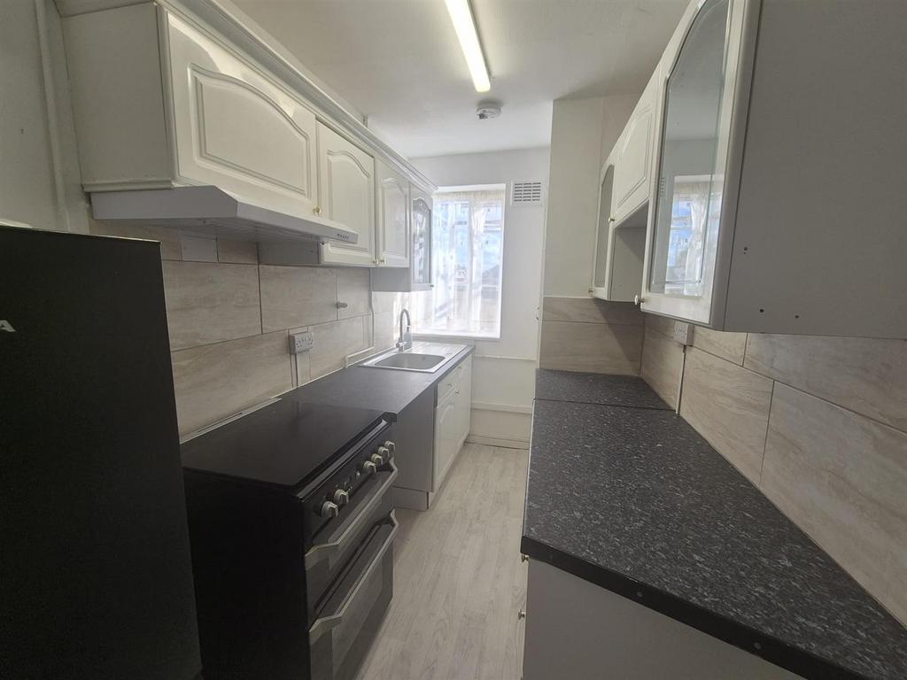 House in Mitcham - View 4