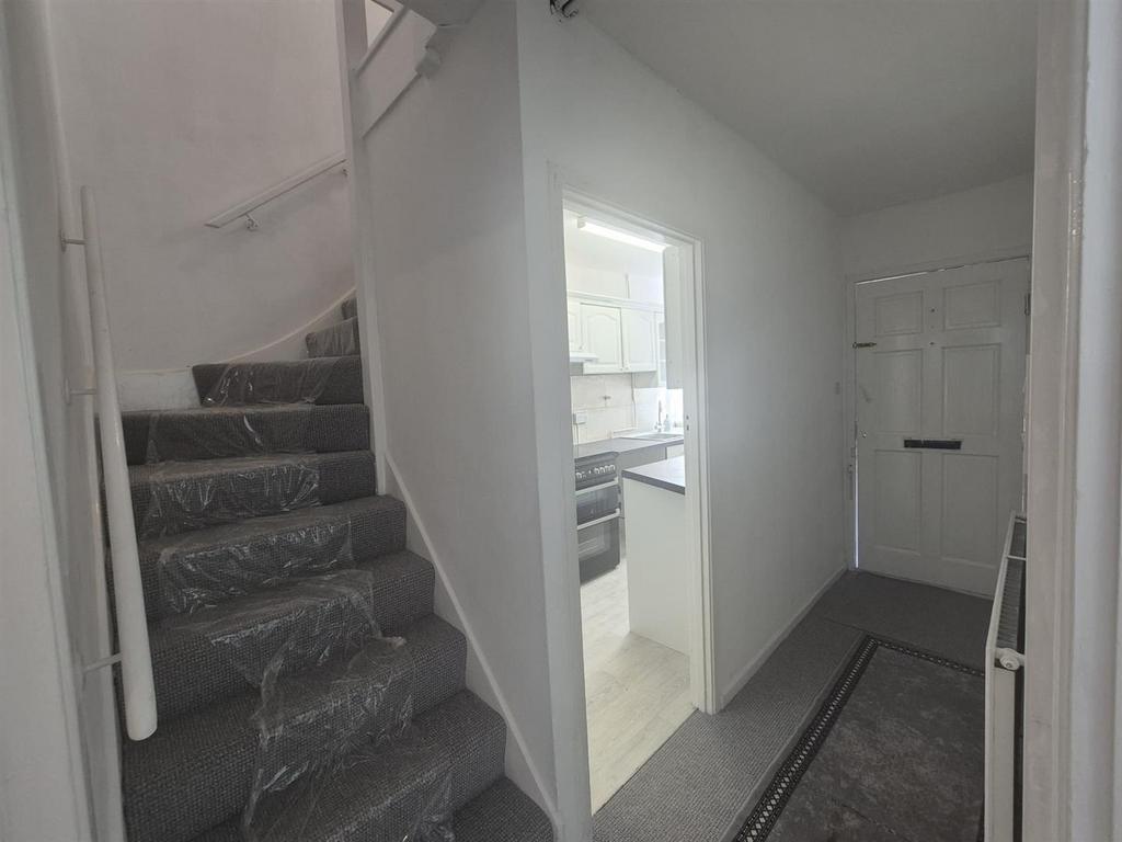 House in Mitcham - View 5