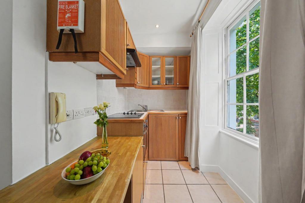 Apartment in London - View 2