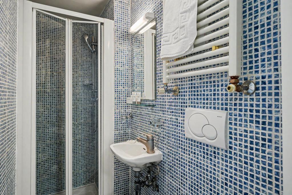 Apartment in London - View 3
