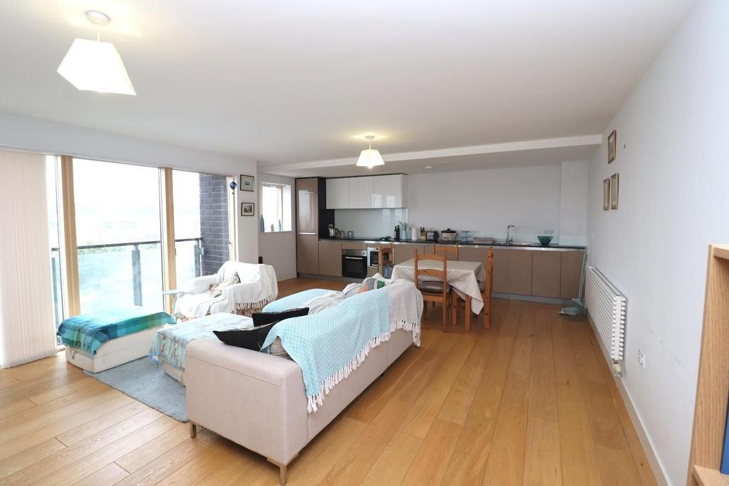 Apartment in Leicester - View 3