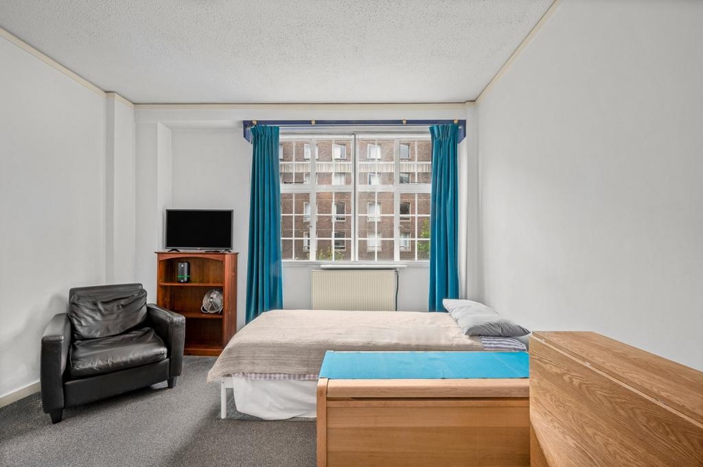 Apartment in London - View 3