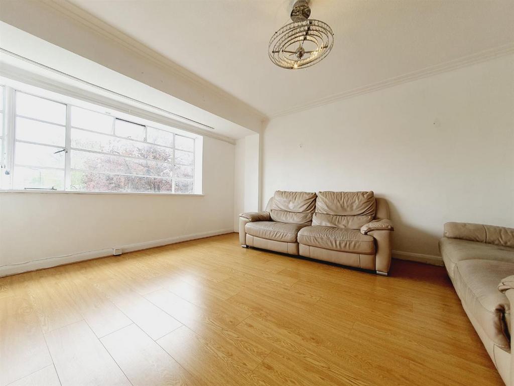 Apartment in London - View 3