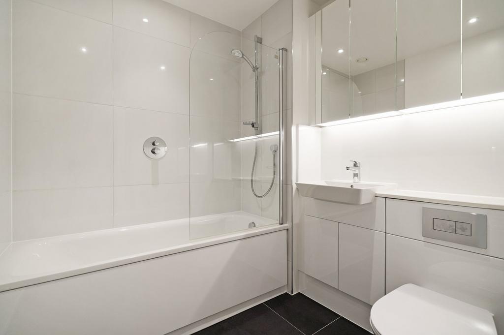 Apartment in London - View 3
