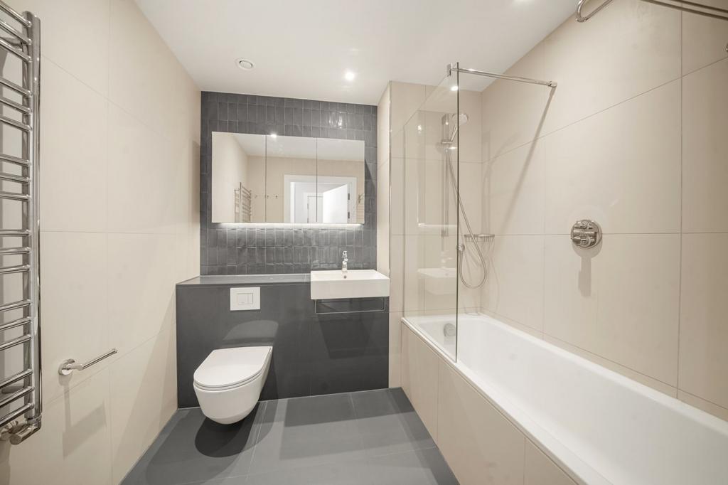 Apartment in London - View 3