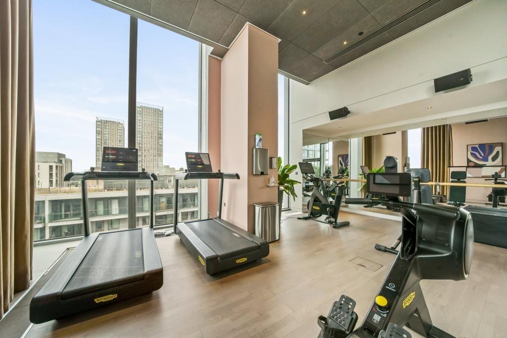 Apartment in London - More