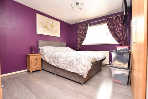 3 bedroom semi-detached house for sale, Brignall Garth, Leeds, West Yorkshire