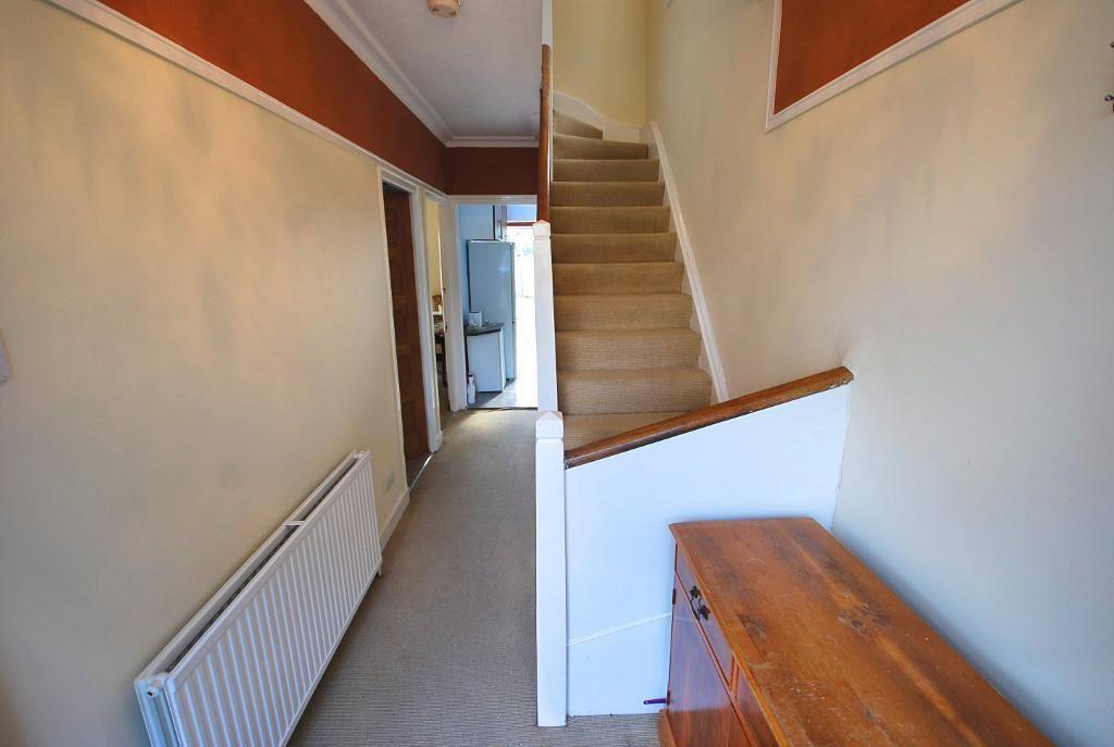 House in WEMBLEY - View 2