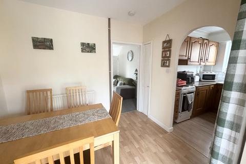3 bedroom semi-detached house to rent, Fairfield Road, Lydney