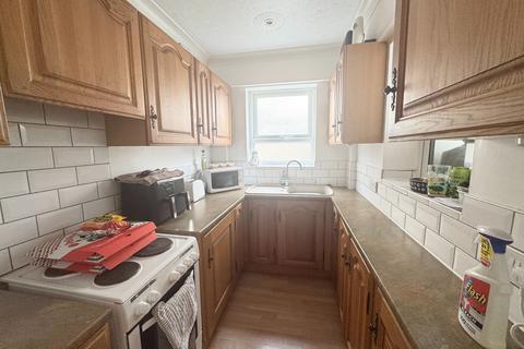 3 bedroom semi-detached house to rent, Fairfield Road, Lydney
