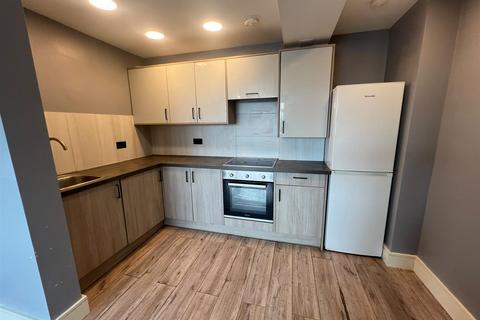 2 bedroom flat to rent, Purbeck Road, Hornchurch