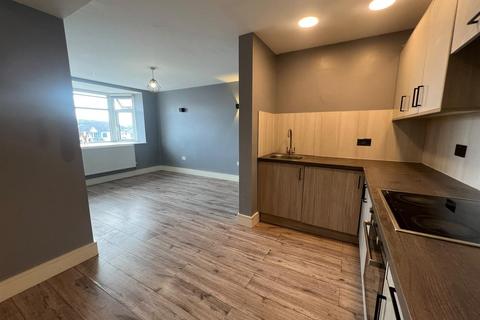 2 bedroom flat to rent, Purbeck Road, Hornchurch