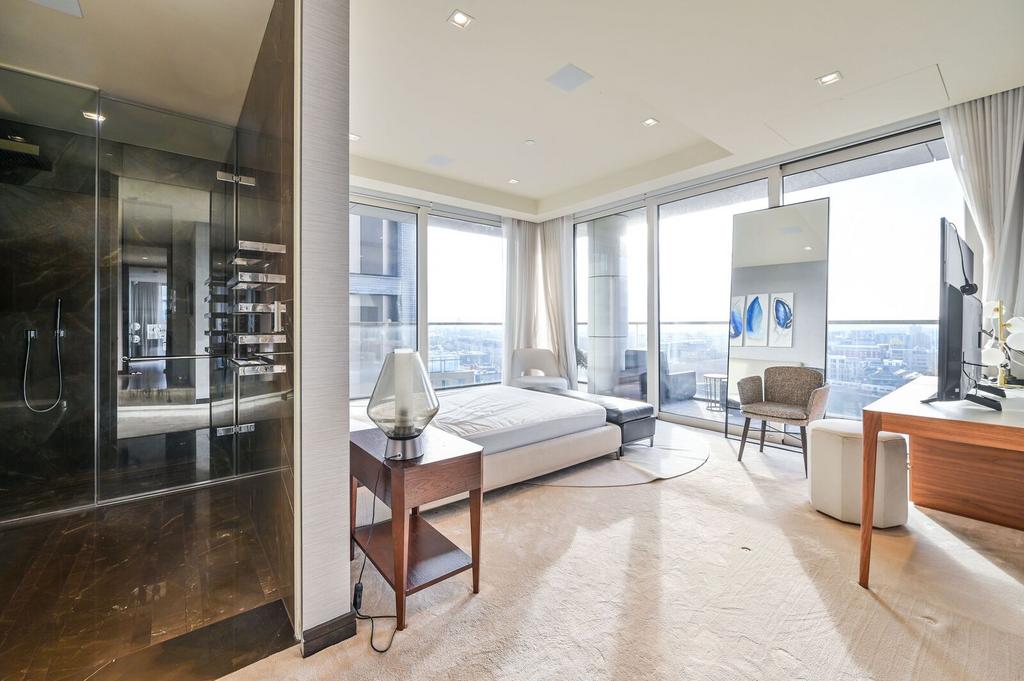Apartment in London - More