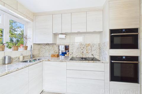 2 bedroom end of terrace house for sale, Warbank Crescent, New Addington, Croydon