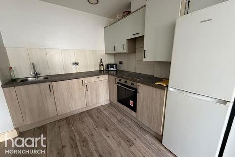2 bedroom apartment to rent, Purbeck Road, HORNCHURCH