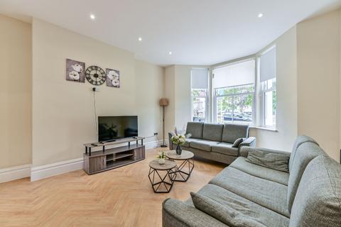 Stuart Crescent, London, N22, Wood Green, London, N22