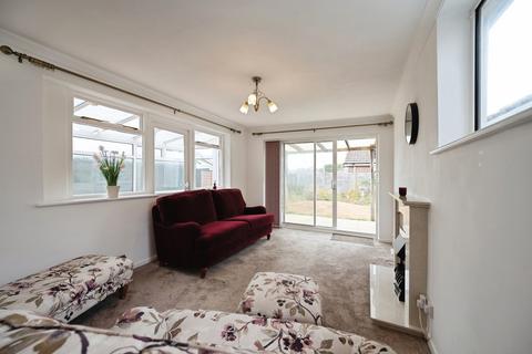 2 bedroom bungalow for sale, Elwell Green, Hayling Island, Hampshire, PO11