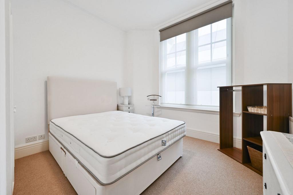 Apartment in London - View 2