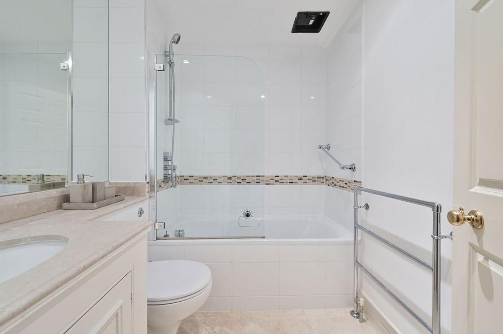 Apartment in London - View 4