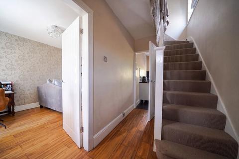 3 bedroom semi-detached house for sale, Courtway Avenue, Maypole