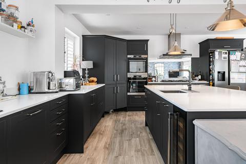 5 bedroom detached house for sale, Lucastes Lane, Haywards Heath, West Sussex, RH16