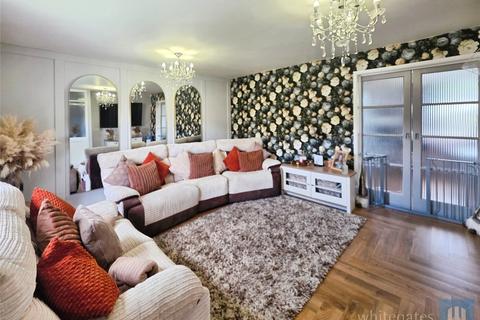 3 bedroom semi-detached house for sale, Woodkirk Gardens, Dewsbury, WF12