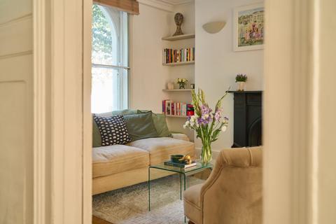 3 bedroom terraced house for sale, Balls Pond Road, London, N1
