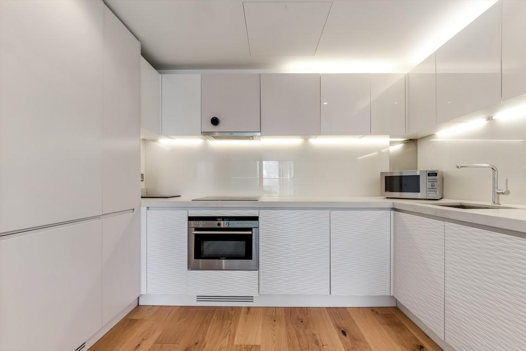 Apartment in Nr Canary Wharf - View 2
