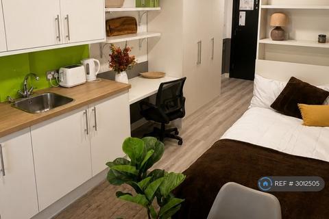 Studio to rent, The Junction, Nottingham, NG1