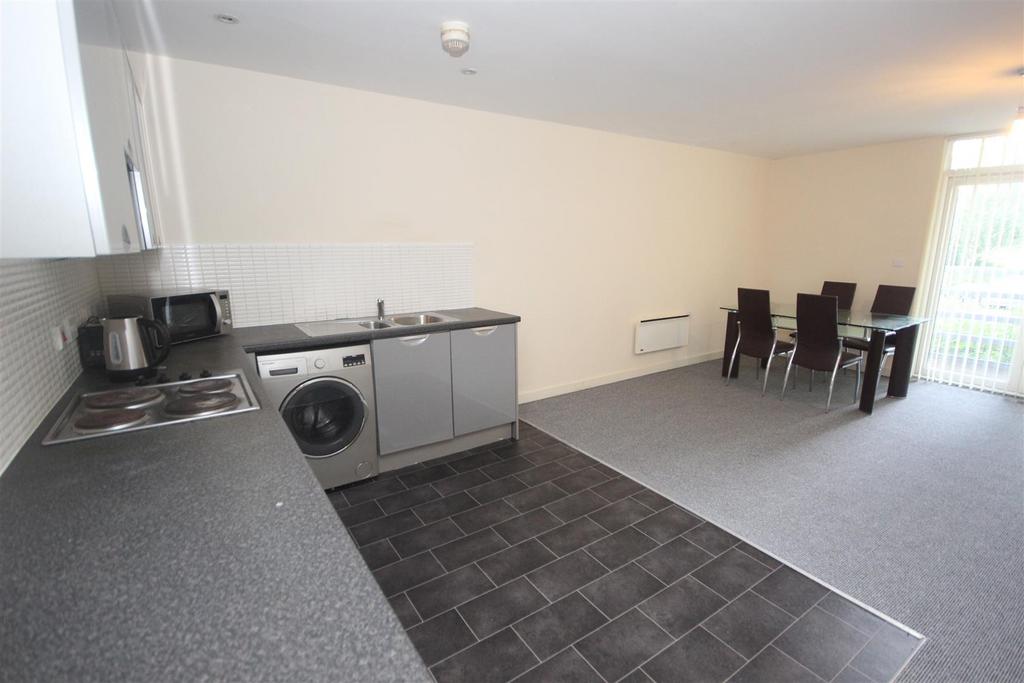 Apartment in Sheffield, Little Sheffield, Highfield - View 4