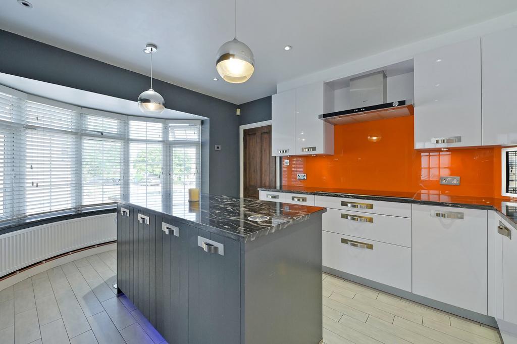 House in Stanmore - More