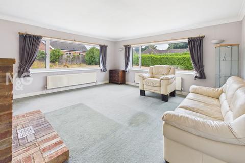 4 bedroom detached bungalow for sale, The Street, Bury St. Edmunds IP31