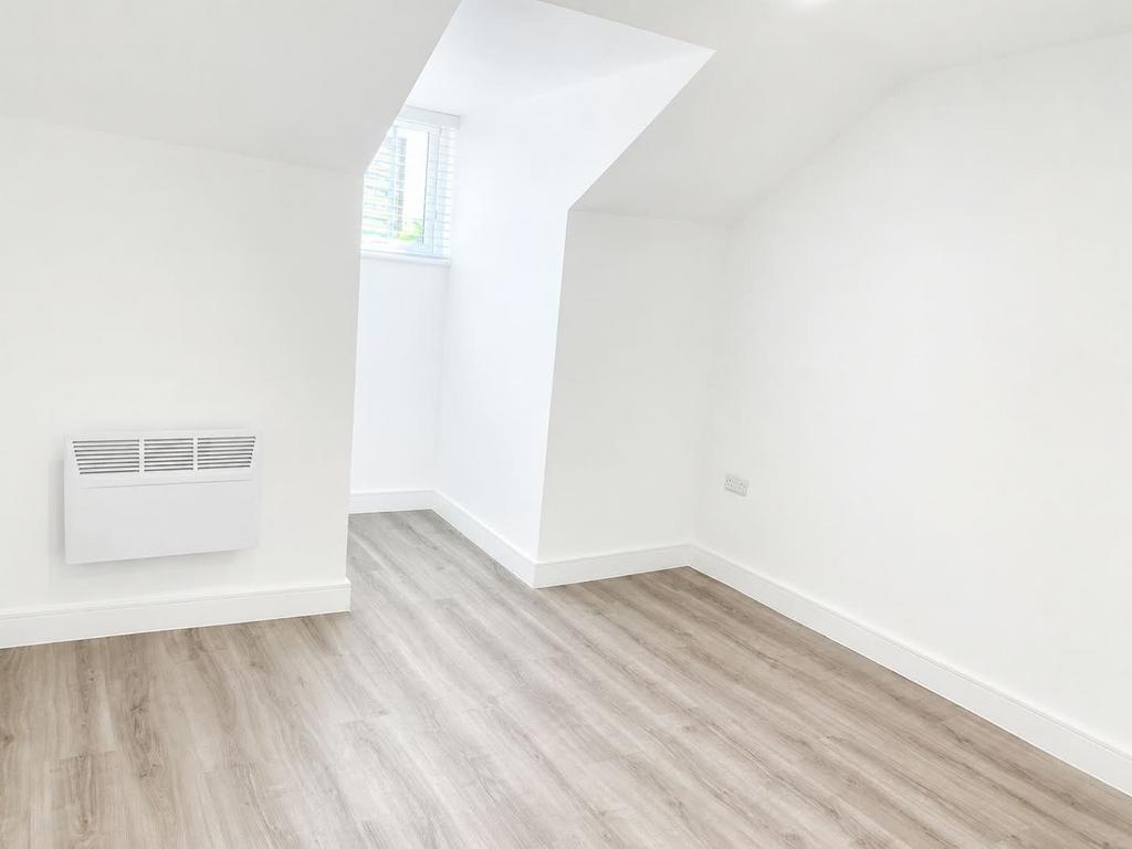 Apartment in SOUTHAMPTON - View 4