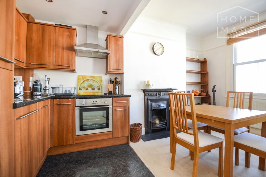 Apartment in London - View 2