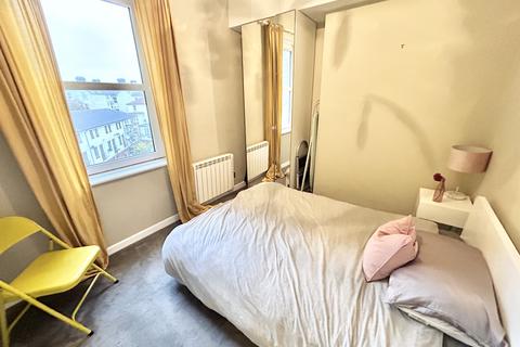2 bedroom apartment to rent, South Parade, SOUTHSEA