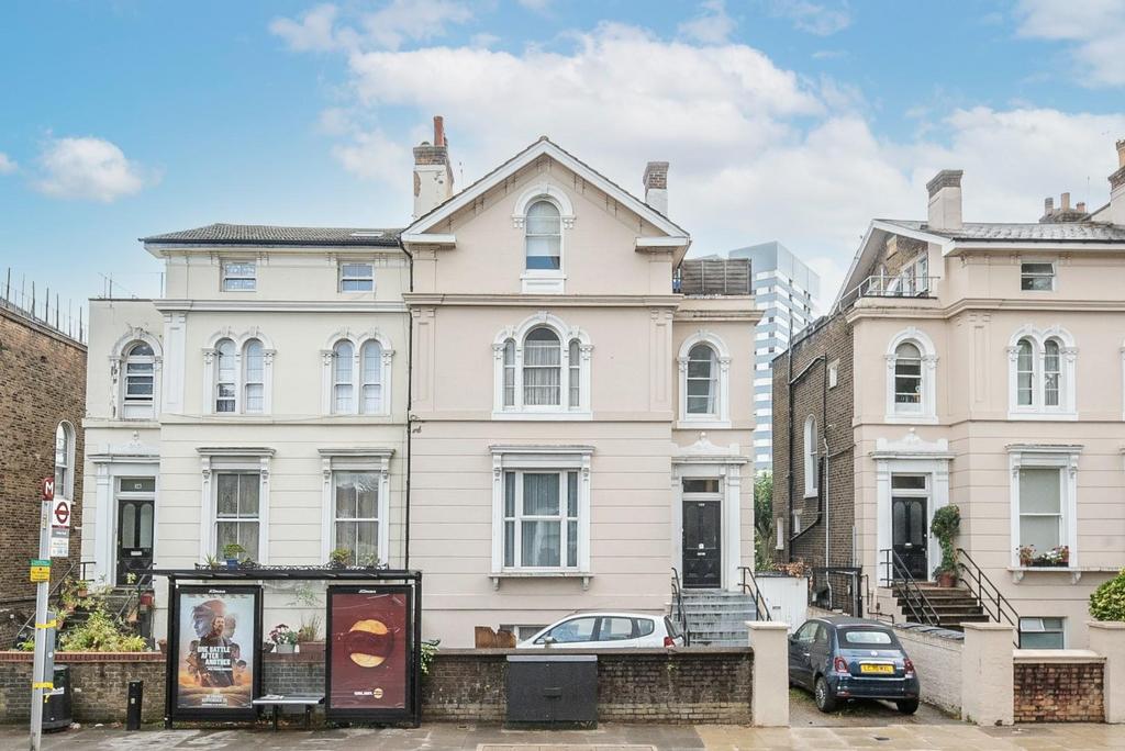 Apartment in London - View 2