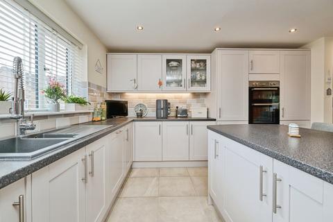 2 bedroom detached bungalow for sale, Magnolia Close, March