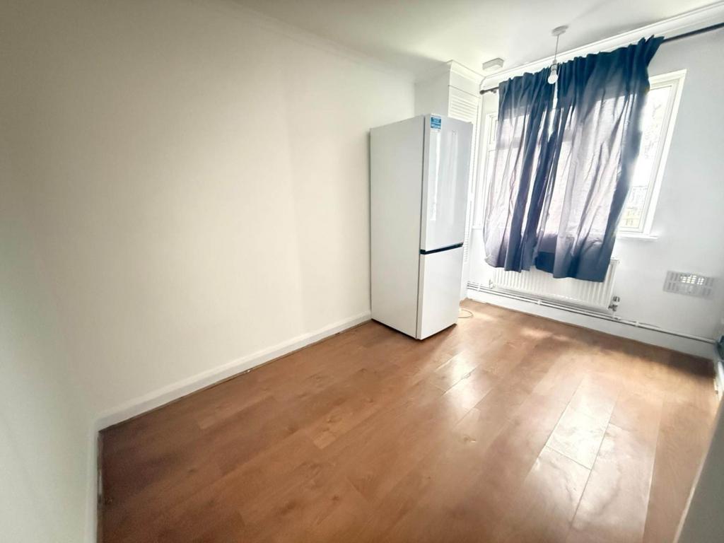 Apartment in Hayes - View 2