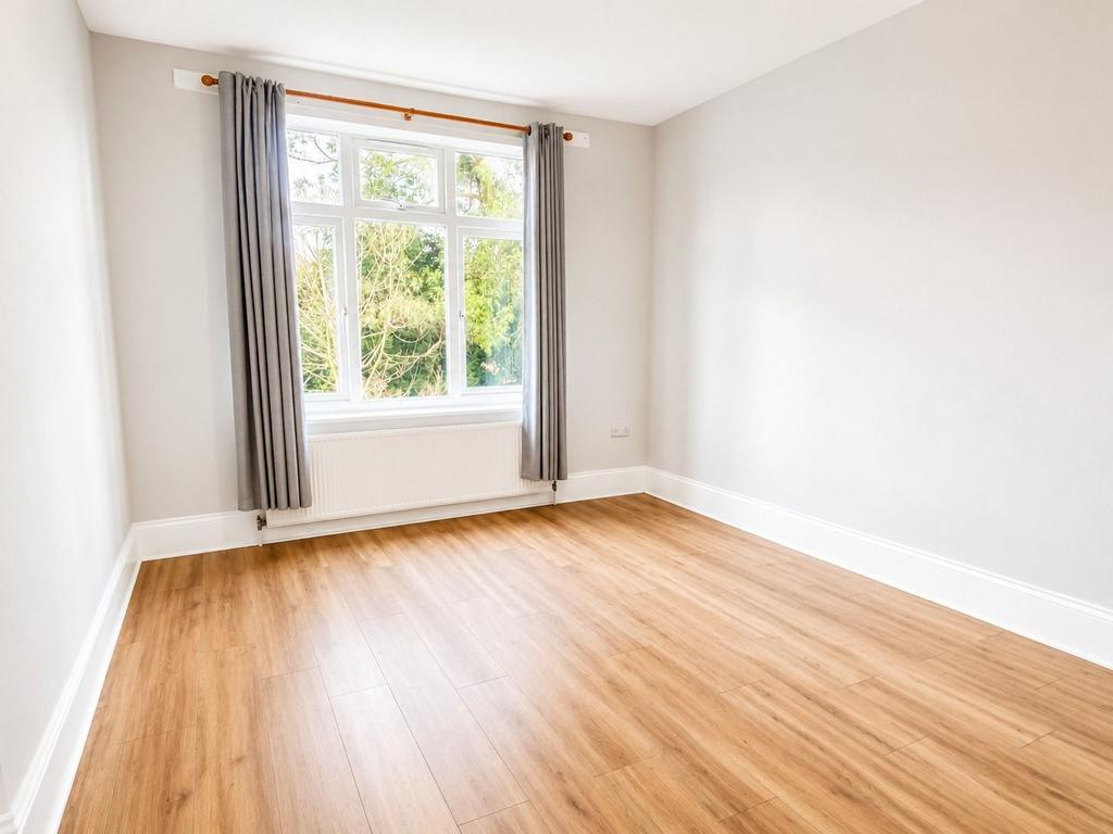 Apartment in Purley - View 3