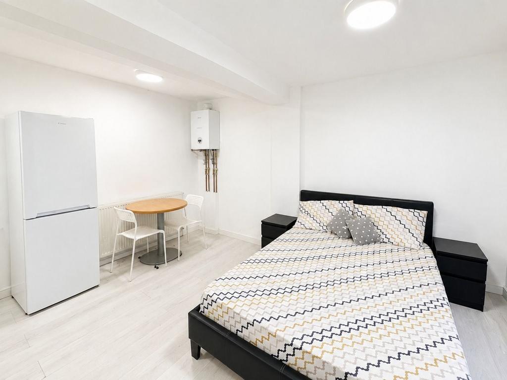 Apartment in London, Mitcham - View 3