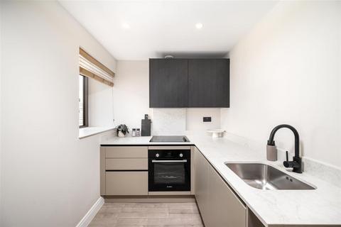 2 bedroom flat to rent, THE REDCLIFFE, REDCLIFFE ROAD, London, SW10