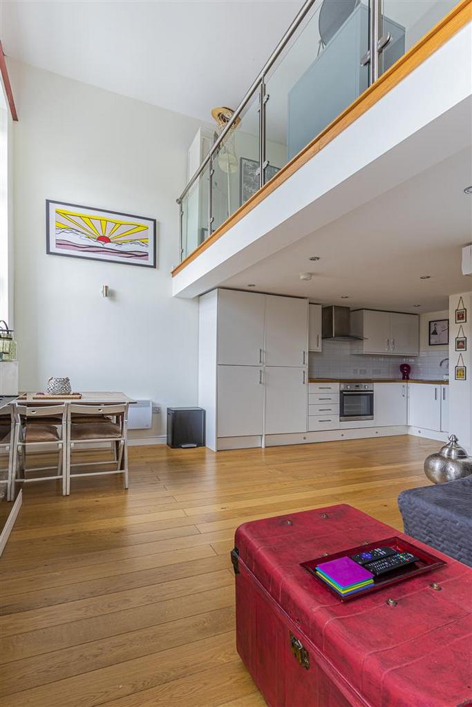 Apartment in Cardiff - View 4