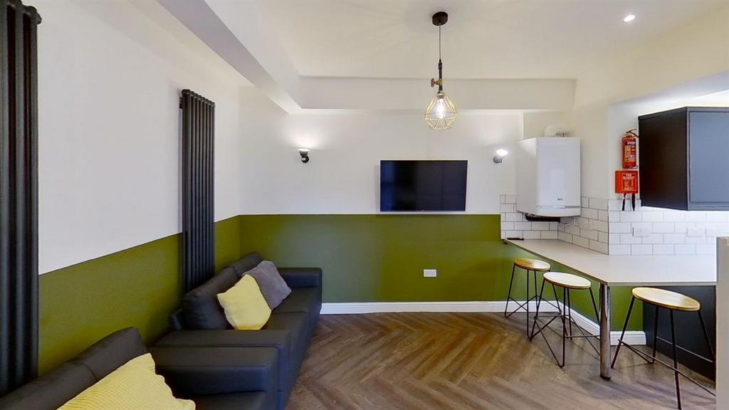House in Nottingham - View 2