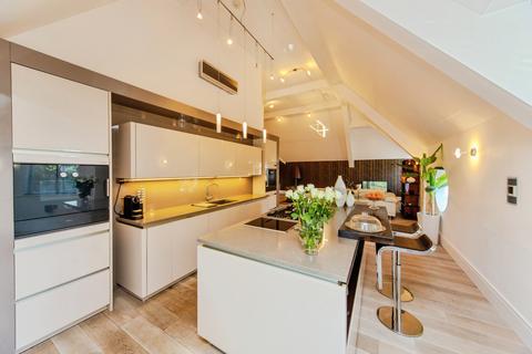 3 bedroom flat for sale, Wicks Lane, Formby, Liverpool, Merseyside, L37