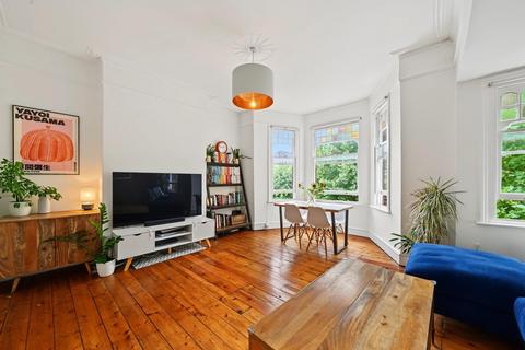 2 bedroom apartment for sale, Kyverdale Road, London, N16