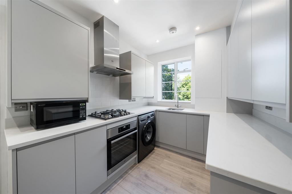 Apartment in London - View 3