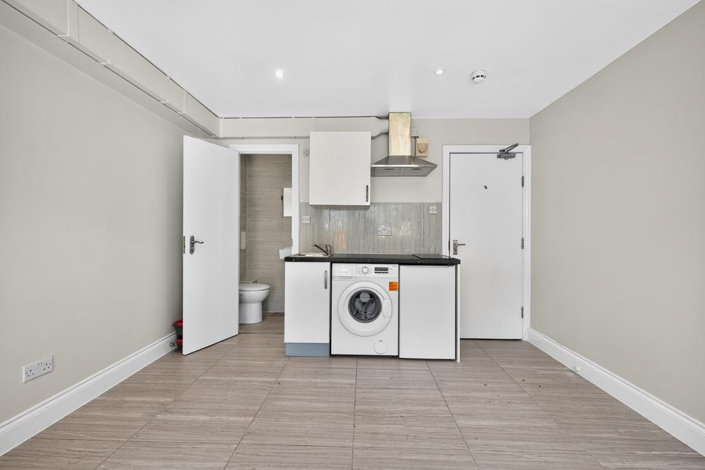 Apartment in London - View 3