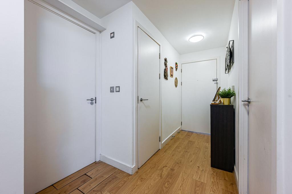 Apartment in London - View 2